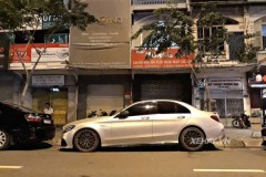 Sài Gòn: Ba siêu xe hàng độc cùng xuất hiện trong đêm