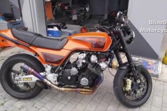 Test âm thanh pô xe với các mẫu xe từ xilanh đơn đến 8 xilanh thẳng hàng