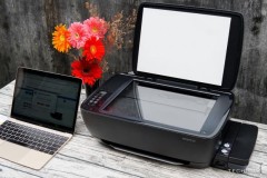 Trải nghiệm máy in màu đa chức năng HP DeskJet GT 5820 cỡ nhỏ