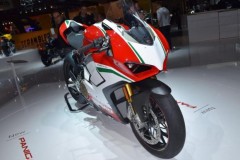 Ducati Panigale V4 trở thành "tân hoa hậu" của triển lãm EICMA 2017