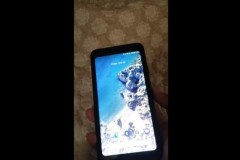 Google Pixel 2 XL nhận thêm " tin buồn" khi lại gặp lỗi nhấp nháy màn hình