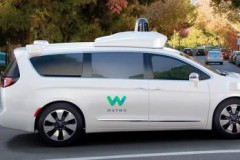Waymo thử nghiệm xe tự lái hoàn toàn không có người ngồi sau vô lăng trên đường phố