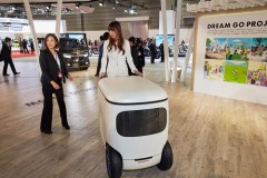 RoboCas: thiết kế nhỏ nhắn, chở được hàng hóa đến từng ngóc ngách nhỏ