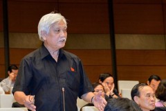 HCM từ thành phố “sầm uất” thành “trầm uất” vì những cơ chế ràng buộc