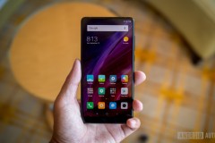 Xiaomi Mi Mix 2: Nhỏ gọn, viền mỏng, chip Snapdragon 835, camera selfie 5 MP