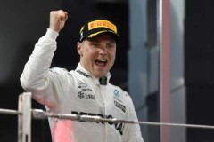 Video đua xe F1 Abu Dhabi GP: Vua đăng quang không trọn vẹn