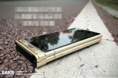 Rò ri video trên tay “siêu phẩm” nắp gập Samsung SM-W2018