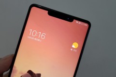 Xiaomi cũng đi theo Apple với chiếc Mi MIX 2s có thiết kế màn hình "khuyết"?