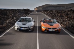 Bộ đôi BMW i8 Roadster và i8 Coupe 2018 trình làng tại Los Angeles