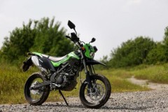 Kawasaki giới thiệu KLX150, KLX250 2018, "cào cào" 250 phân khối, giá từ 79- 142 triệu