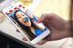 Chơi Candy Crush thông qua nền tảng AR từ Facebook Live