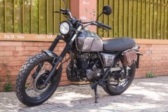 So sánh Kawasaki W175 vs Brixton BX 150, xe nào đáng mua hơn?