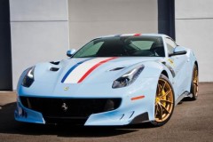 Ngắm siêu phẩm Ferrari F12 TdF nổi bật với sọc đua cờ Pháp, có giá gần 30 tỷ VNĐ