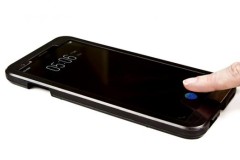 Cảm ứng vân tay trên màn hình: Tiện dụng hay không?