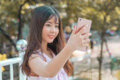 Trên tay Xperia XA1 Ultra phiên bản màu hồng đằm thắm