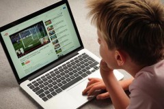 Hướng dẫn bật phụ đề trên YouTube, NetFlix,... nếu video không hỗ trợ