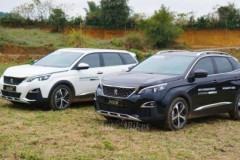 Peugeot 3008 giá 1,16 tỷ đồng và Peugeot 5008 giá 1,35 tỷ đồng