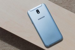 Điểm danh 5 smartphone bán chạy nhất tháng cuối cùng của năm 2017