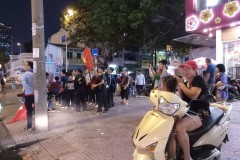 Bộ ảnh người hâm mộ "đi bão" ăn mừng U23 Việt Nam bằng Galaxy J7+