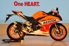Honda CBR250RR Phiên bản Repsol 2018 giá 235 triệu có gì hot?