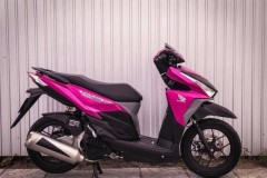 Click 125i mang ảo ảnh Vario 150 với bộ cánh sắc hồng đáng yêu