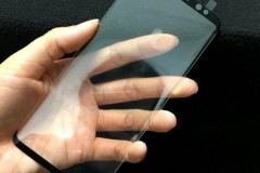 Mặt kính bảo vệ màn hình Galaxy S9 xuất hiện thực tế trên tay người dùng