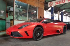 Lamborghini Murcielago đầu tiên về Việt Nam nằm bám bụi trong gara