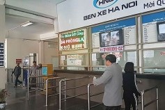 Dân đổ về quê nghỉ Tết, bến xe vắng chưa từng thấy