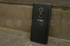 [MWC 2018] Trên tay Alcatel 5: Smartphone thiết kế rất đẹp trong tầm giá 6.4 triệu đồng