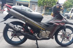 Ngắm nhìn Yaz độ siêu ngầu với dàn chân Upside down