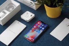 Muốn đánh bại iPhone X, bộ đôi Galaxy S9/ S9+ cần làm gì?