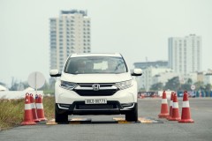 So sánh Honda CR-V 2018 và Peugeot 5008 tại Việt Nam