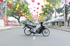 Suzuki Sport 2000 với dàn đồ chơi hàng hiệu làm nhiều biker mê mẩn