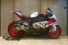 BMW S1000RR độ theo phiên bản HP4 Red nhưng tạo sự khác biệt đậm chất riêng