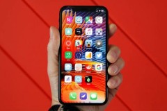 Người dùng chê "tai thỏ" iPhone X, nhưng nhiều hãng vẫn đang sao chép!