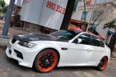 Sài Gòn: Bắt gặp BMW M3 độ Vorsteiner xuống phố đầu năm