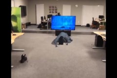 Con ma trong The Ring có thể bò ra ngoài màn hình TV, đuổi bắt và hù dọa bạn nhờ vào ARKit