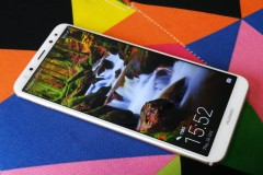 Những smartphone thiết kế đẹp mắt, giá phải chăng cho ngày 8/3