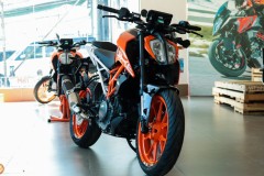 Cận cảnh KTM Duke 390 2018 đầu tiên tại thị trường Việt Nam