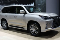 Chiếc Lexus LX 570 2018 hai hàng ghế đắt nhất có giá bán là 1,96 tỷ VNĐ