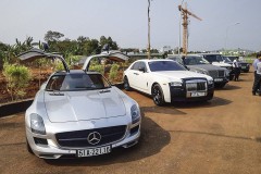 Dàn siêu xe và xe siêu sang của " Vua Cafe" trưng bày tại Buôn Mê Thuột