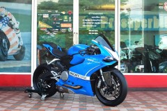 Ducati 899 Panigale thoát xác qua hình phong màu xanh tươi mát đậm chất thể thao