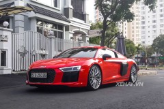 Audi R8 V10 Plus và BMW M2 "thong dong" xuống phố ngày cuối tuần