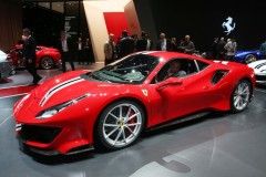 Ferrari 488 Pista "bằng xương bằng thịt" được trưng bày trước công chúng