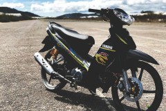 Sirius độ khoe dáng giữa bãi nơi đất núi trời xanh nên thơ