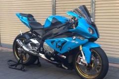 BMW S1000RR đẹp miên man qua gói độ hàng hiệu