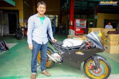 Kawasaki Ninja 250 lột xác ngoạn mục từ dàn lông cho đến dàn chân