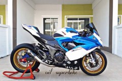 Kawasaki Z800 gắn bộ cánh Ninja 650 trông thật hầm hố và đặc biệt
