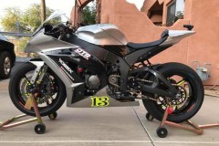 Kawasaki ZX-10R đẹp ngất ngây với những option danh giá