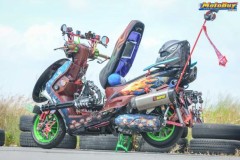 Kymco Racing 150 độ độc nhất vô nhị của biker xứ Đài